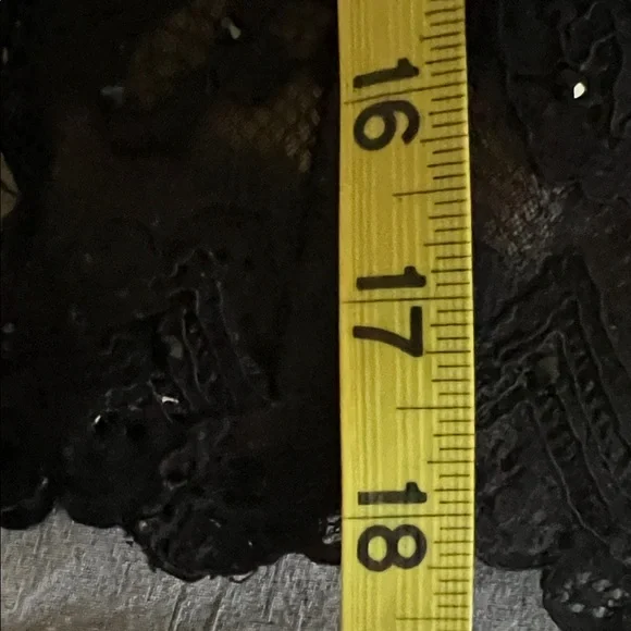 La Femme 2 Piece Beaded and lace skirt and top size 2 - Picture 8 of 10